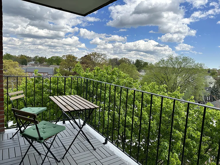 87 Glenbrook Rd #7E — Photo 3
