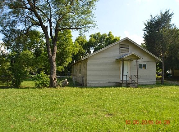 5th image of 1329 Haskell Ave