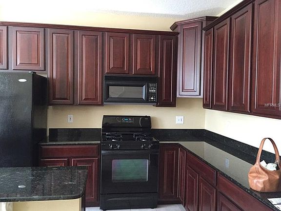 4th image of 2929 Pointeview Dr