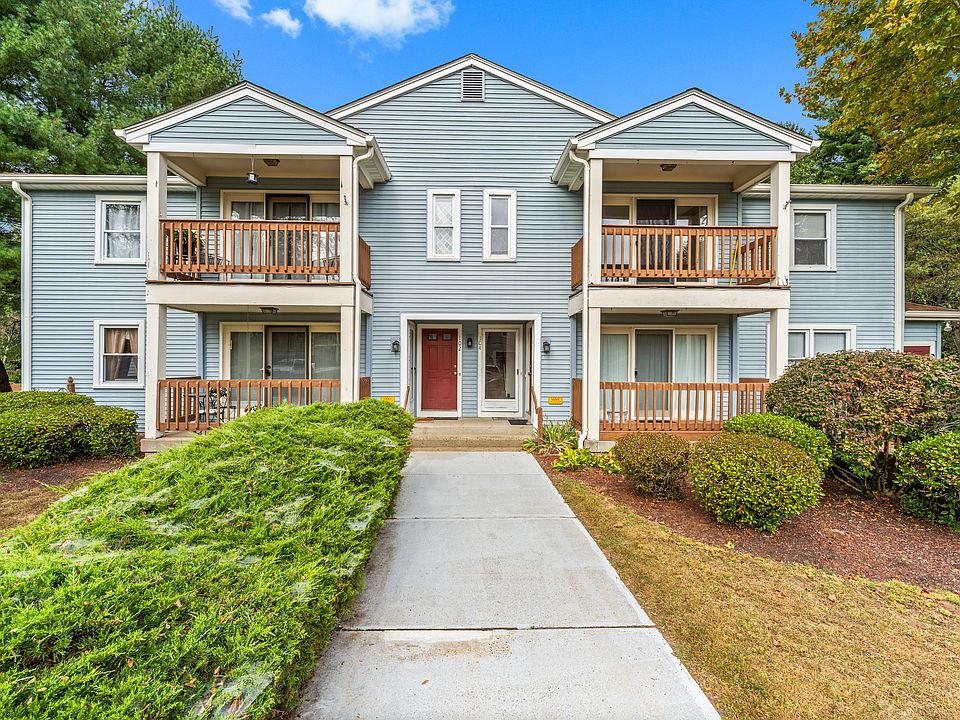 1st image of 104 Ashmead Commons #104
