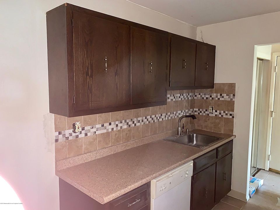 2nd image of 65 Overlook Way Unit A