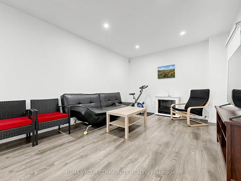 63 Patrice Cres #UPPER — Photo 7