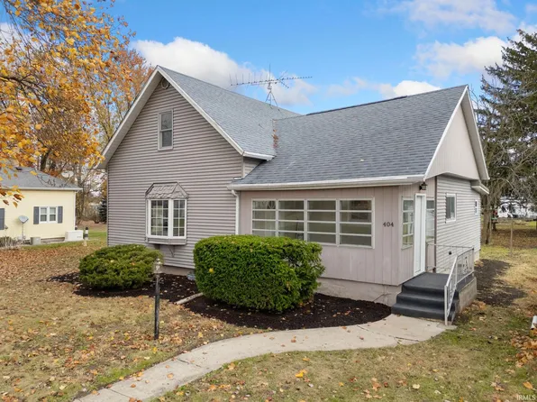 404 N Tucker St, Mentone, IN 46539