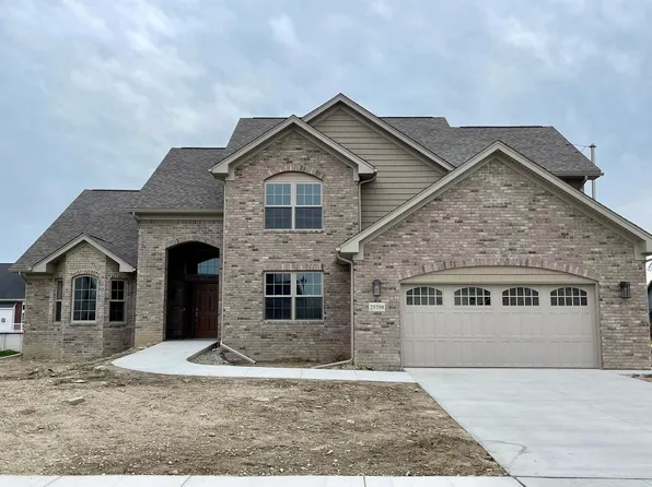 20077 Dovetail Dr, Brownstown, MI 48183