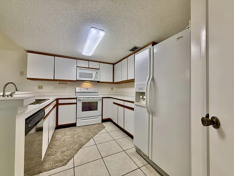 463 E Springtree Way — Photo 11