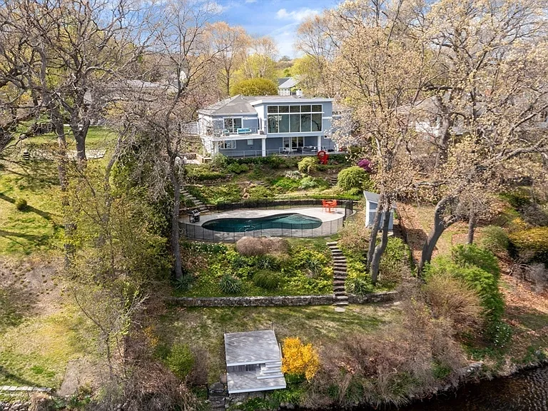 37 Beverly Rd — Photo 34