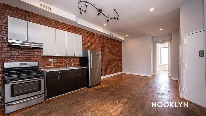 Rented by Nooklyn NYC LLC | media 12
