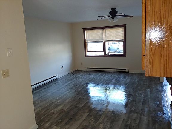 4th image of 32 Allen Dr #4