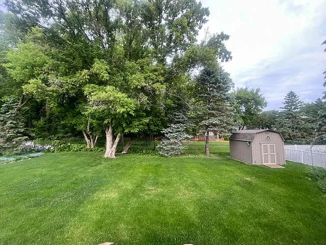 Immaculate and Spacious 5 BR House in Vadnais Heights — Photo 2