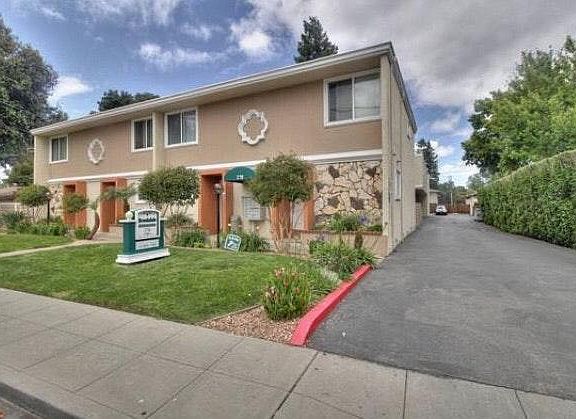 3rd image of 278 Tyrella Ave APT 4