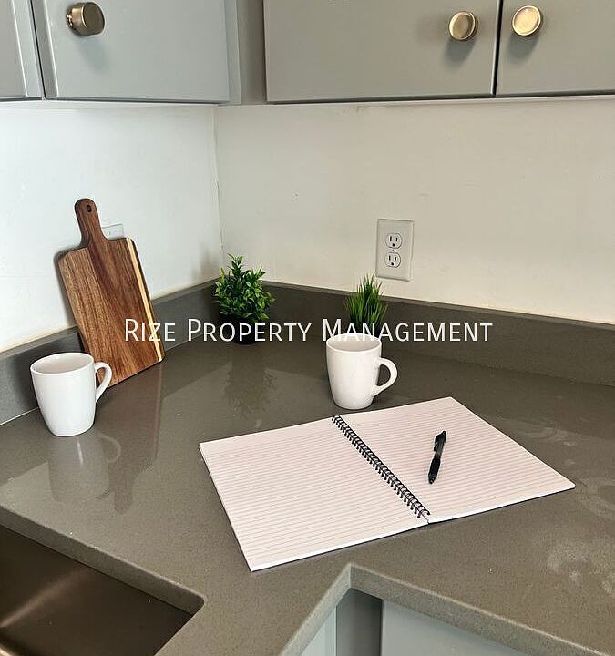 1st image of 841 S 500 E APT 2