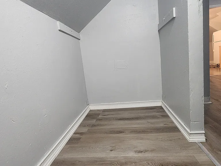 3143 W 44th St #2 — Photo 9