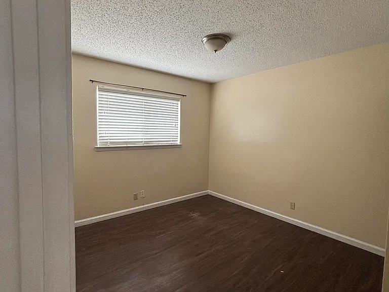 1601 N El Paso St #2 — Photo 8