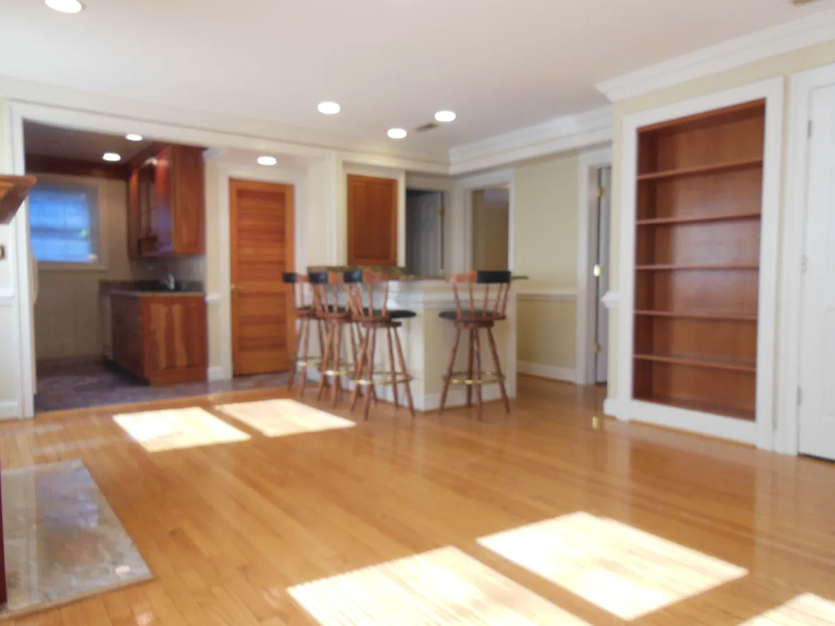 Building Photo - 1412 N Rolfe St #5
