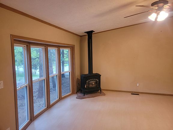 2nd image of 1305 Evergreen Heights Dr