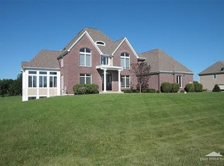 1N152 Blackberry Crossing Cir, Elburn, IL 60119