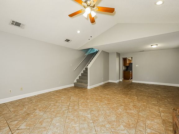 5th image of 3907 Wentworth Dr