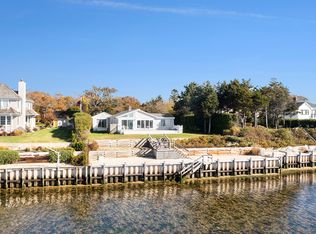 7 Elder Ave, Hampton Bays, NY 11946