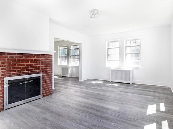 4th image of 21811 39th Ave Floor 1
