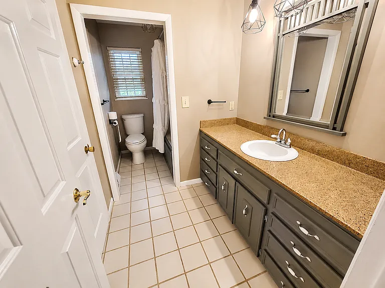 1237 Tanglewood Dr — Photo 9