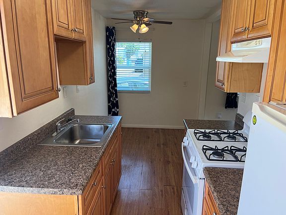 5th image of 4842 Pescadero Ave