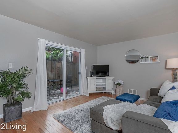 4th image of 2105 Wharton St #8506124