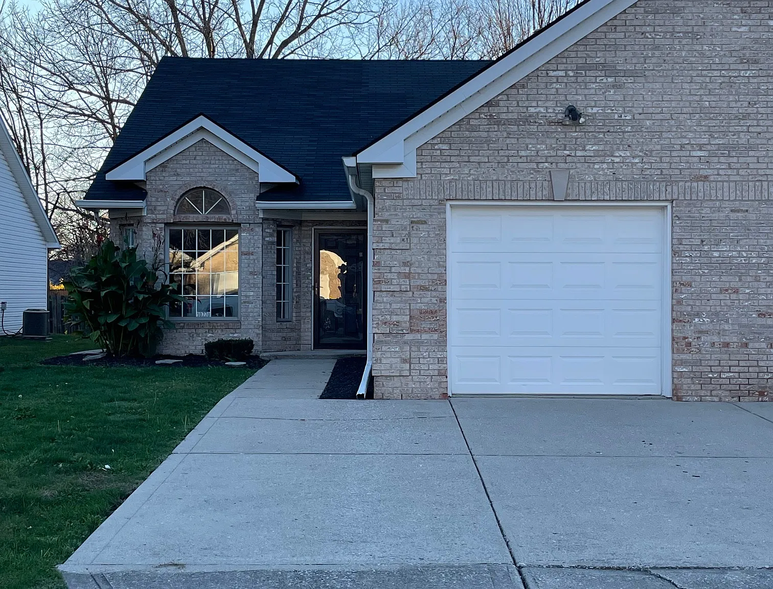 3 bed, 1500 sqft, $1,895 — Photo 1