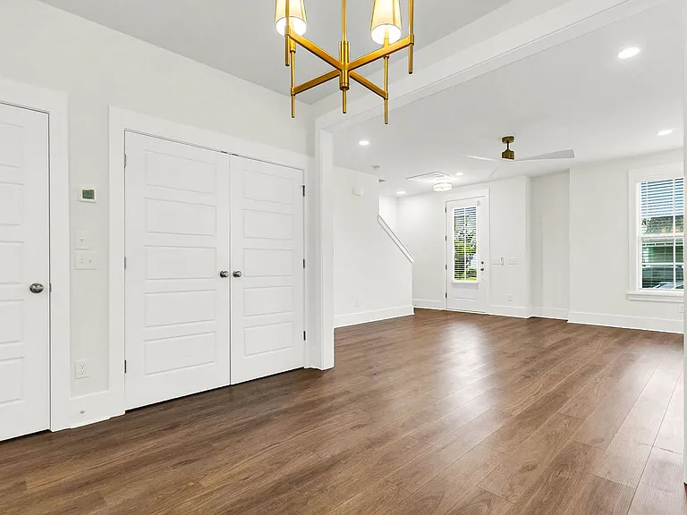 254 Symphony Ave — Photo 14
