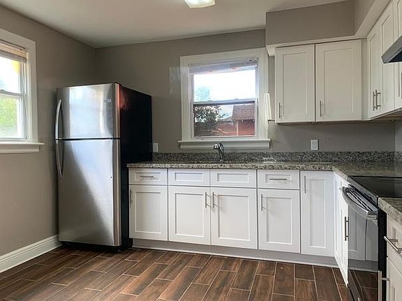 3rd image of 506 Zinnia Ave #A