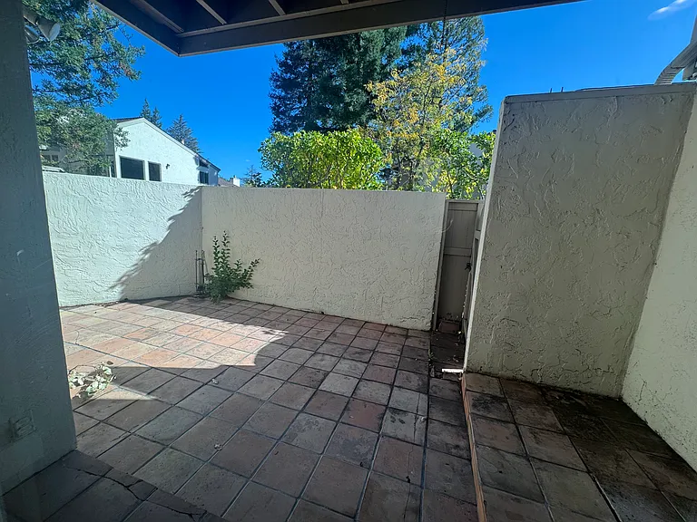 19226 Vineyard Ln — Photo 28