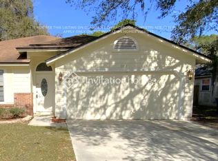 1371 High Plains Dr W, Jacksonville, FL 32218