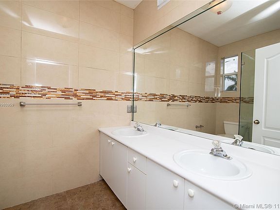 5th image of 13585 NW 9th Ct