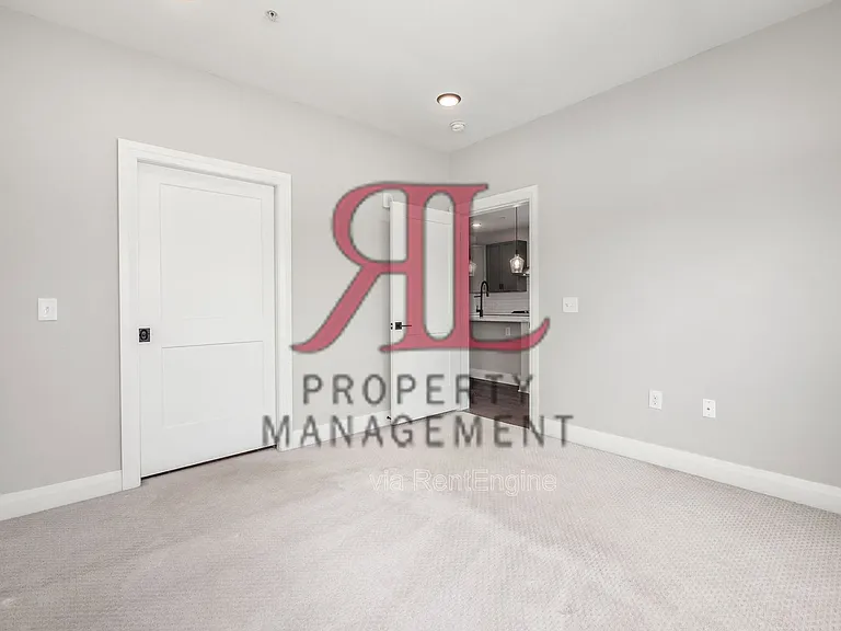 751 N 6th St #103 — Photo 24