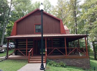 10772 Jackson Rd N, Utica, KY 42376