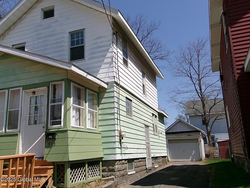 3rd image of 573 Ontario Street