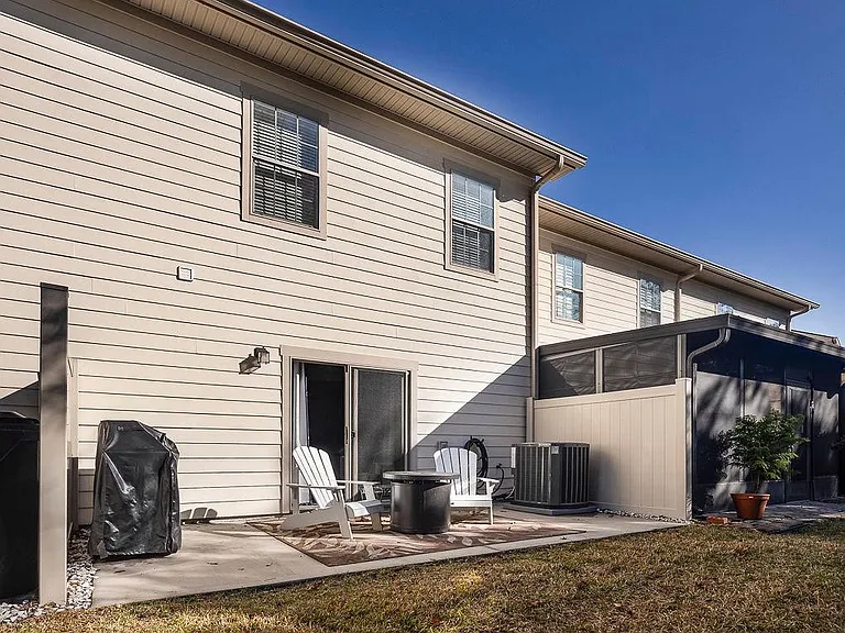 802 Reserve Ln — Photo 33