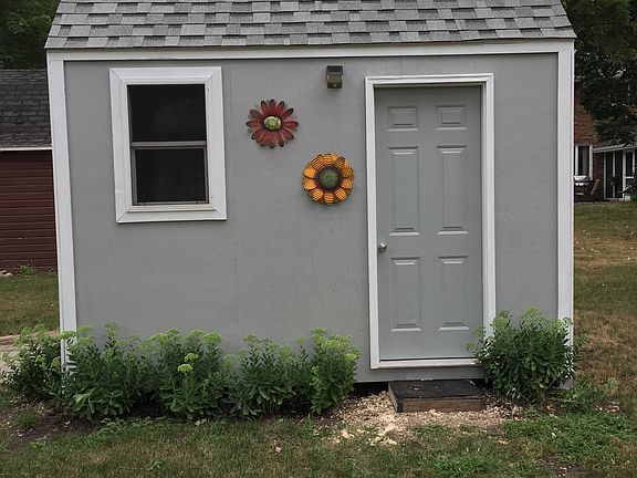 Garden shed.