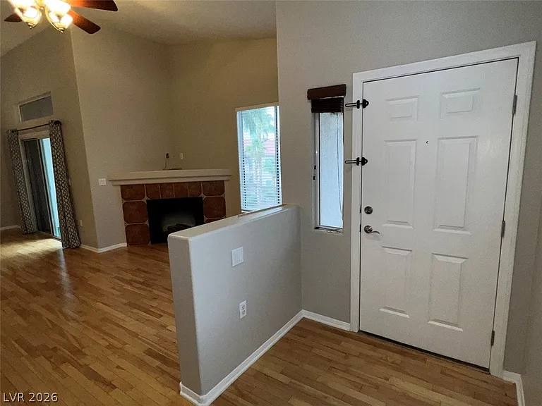 2305 W Horizon Ridge Pkwy #521 — Photo 8