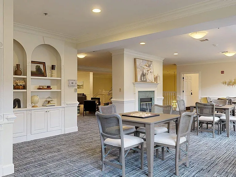 Buckhead Flats — Photo 14
