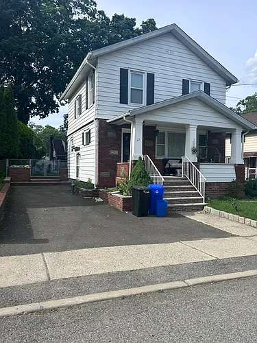27 Lake St Photo 1