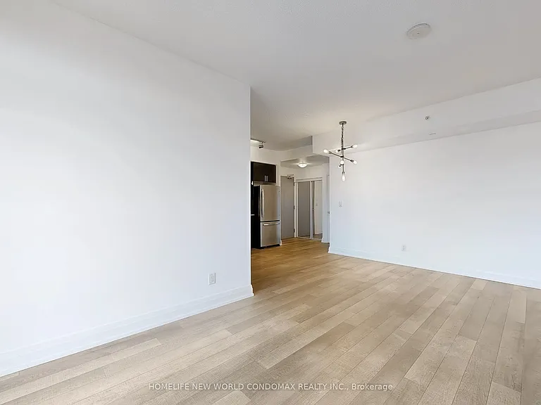 7165 Yonge St #1906 — Photo 7