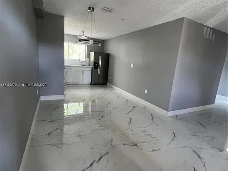 511 NW 82nd Ave #418 — Photo 3