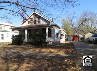 1182 SW Plass Ave, Topeka, KS 66604