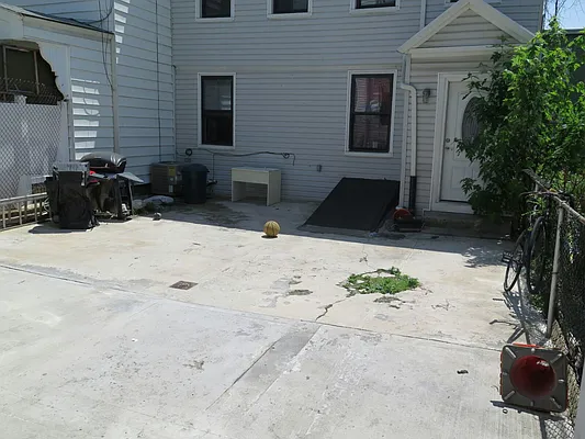Rented by Brooklyn Group | media 13