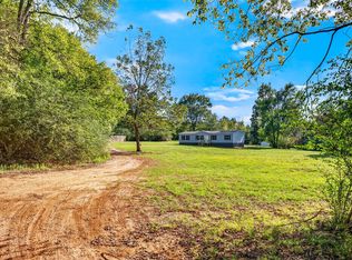 699 County Road 890, Cushing, TX 75760