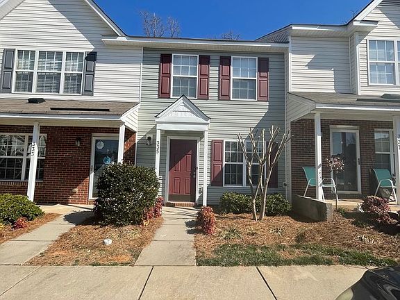 2nd image of 335 Malamute Ln
