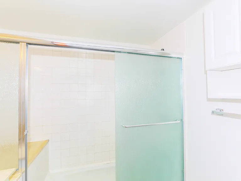 500 University Ave #311 — Photo 16