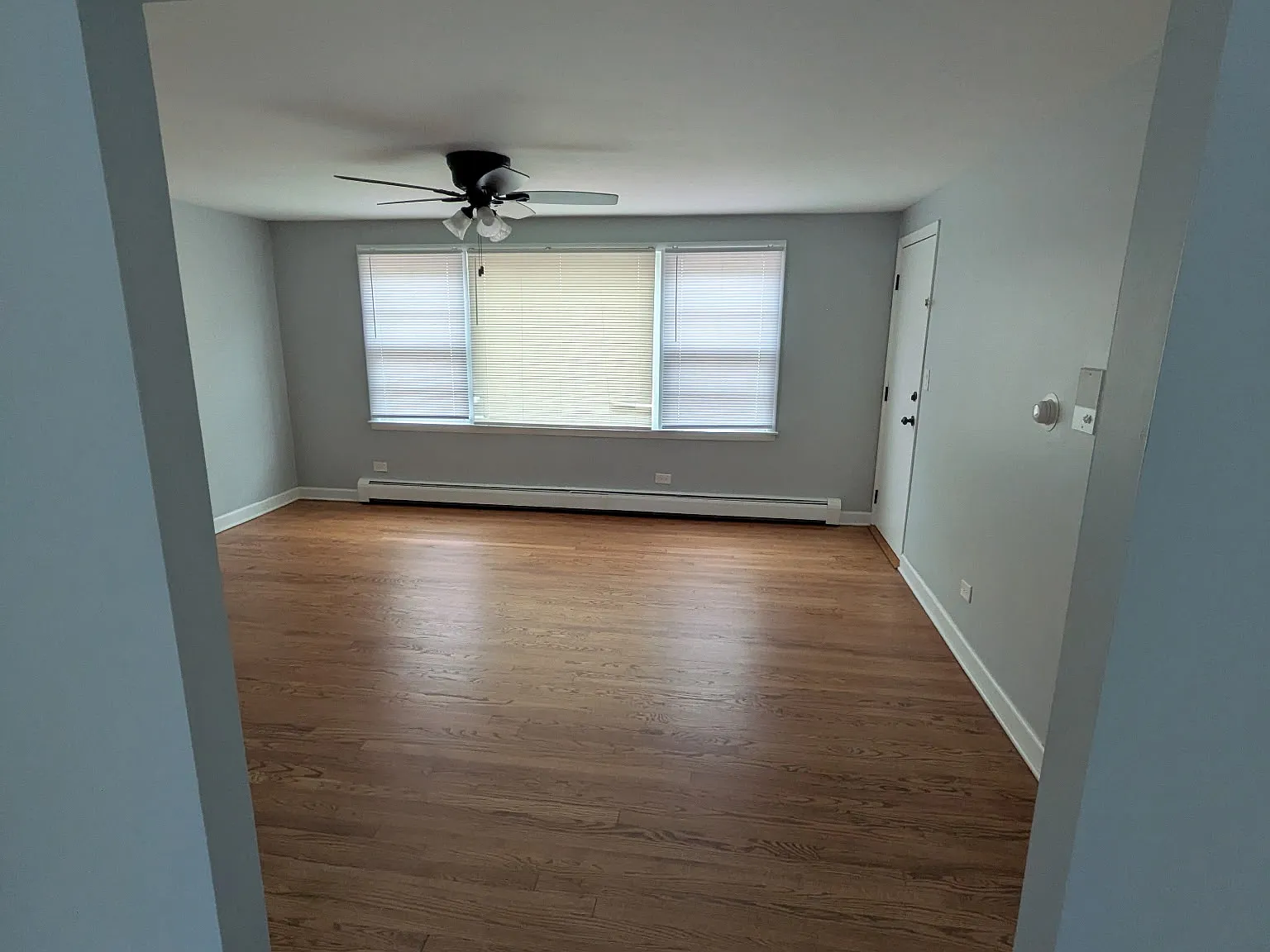 6212 W Montrose Ave — Photo 3