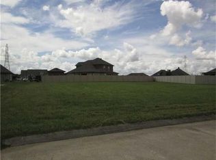 411 Lac Verret Dr, Luling, LA 70070