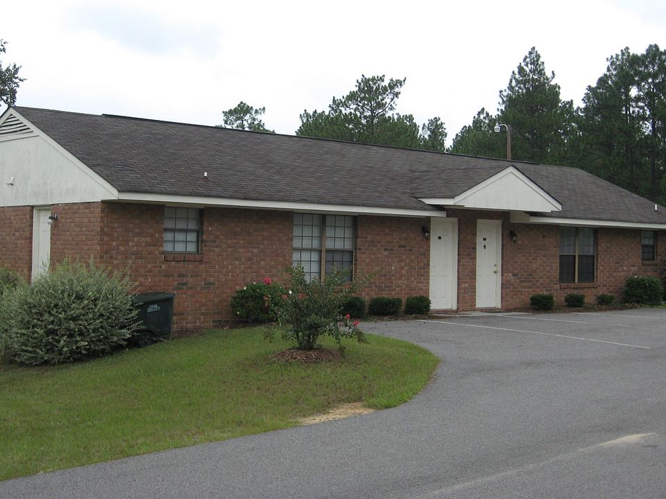 Front of building. The duplex on the right is the one available.